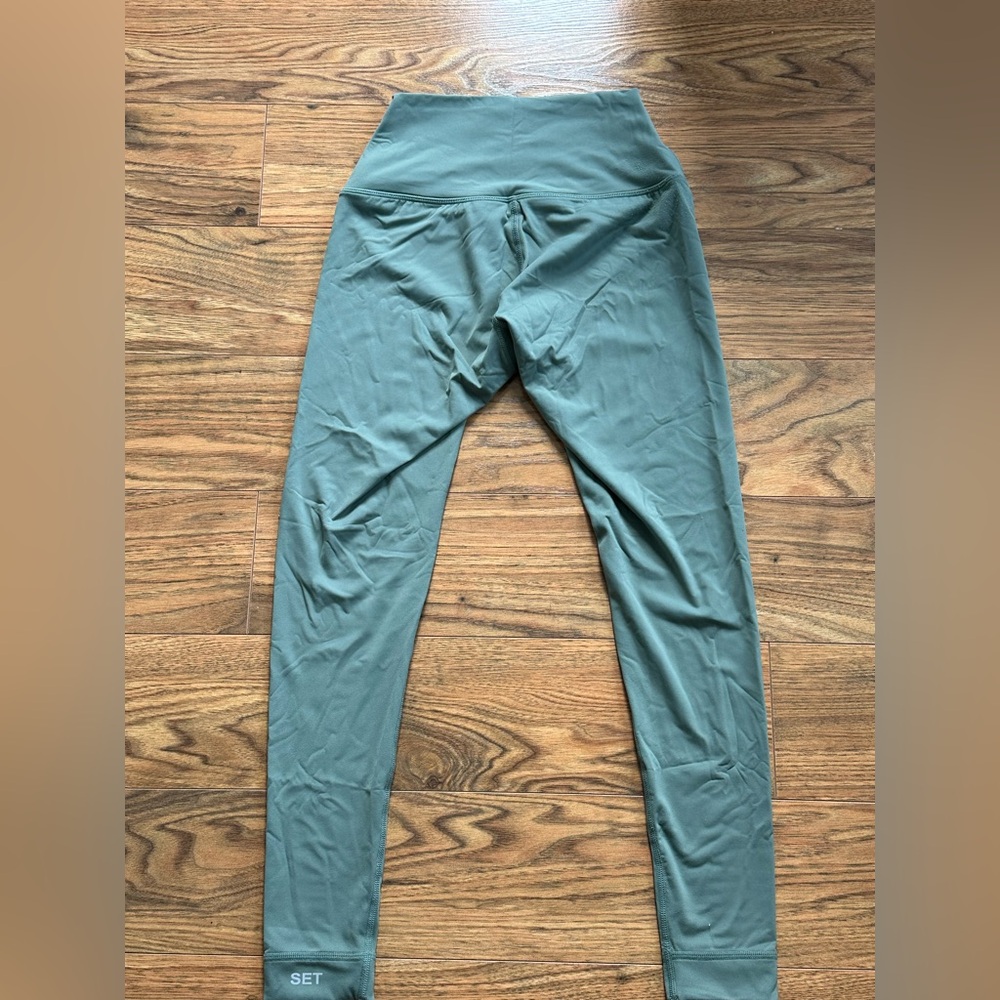 SET ACTIVE AIRLUXE LEGGINGS IN REFRESH